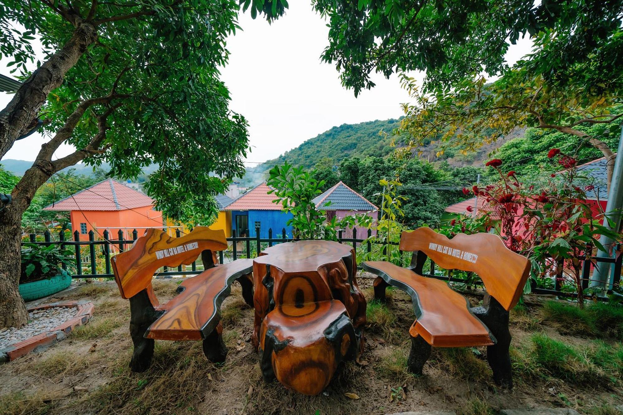 Windy Homestay Cat Ba Island Exteriör bild